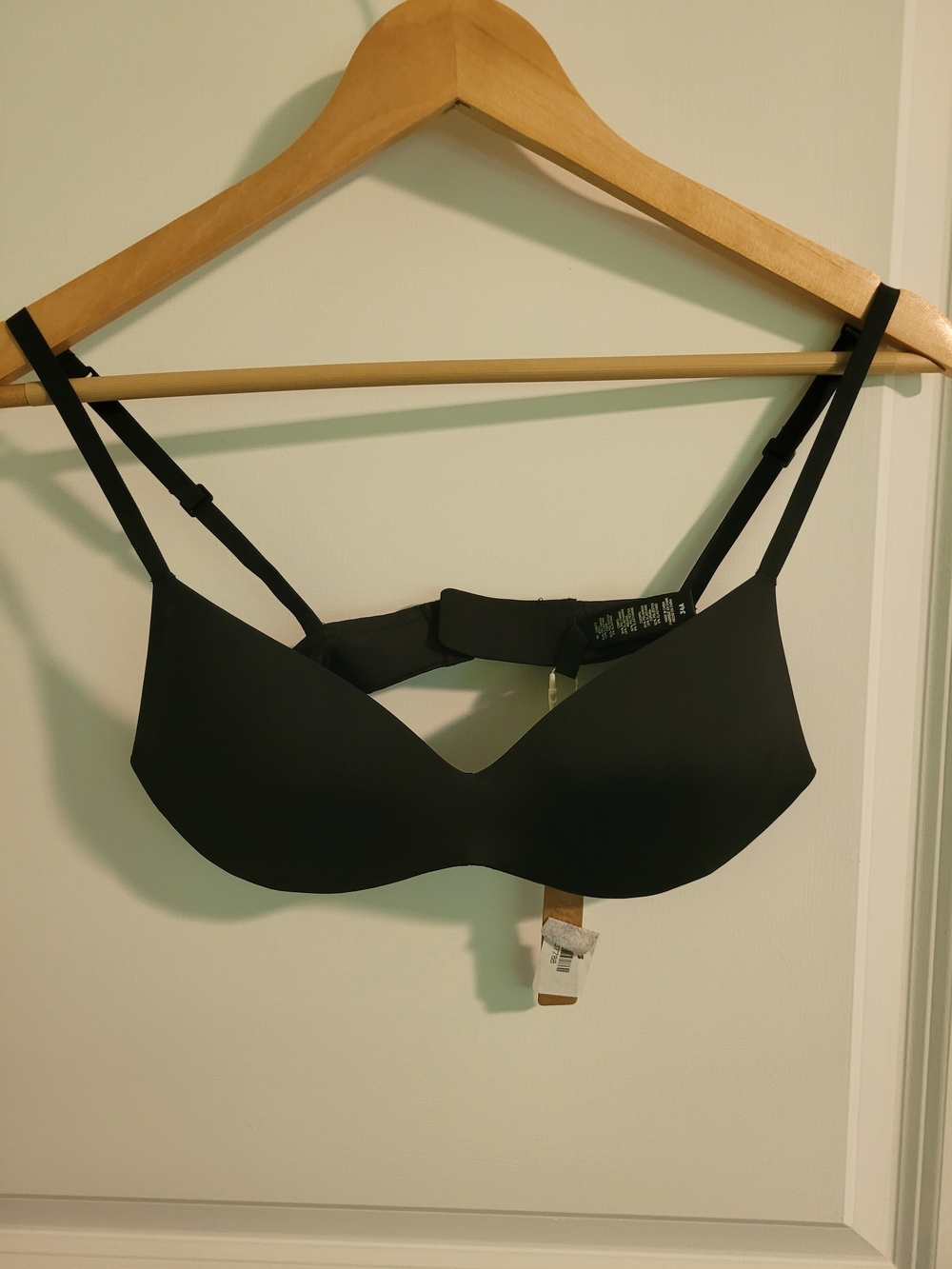 SKIMS Black Seamless T-Shirt Bra